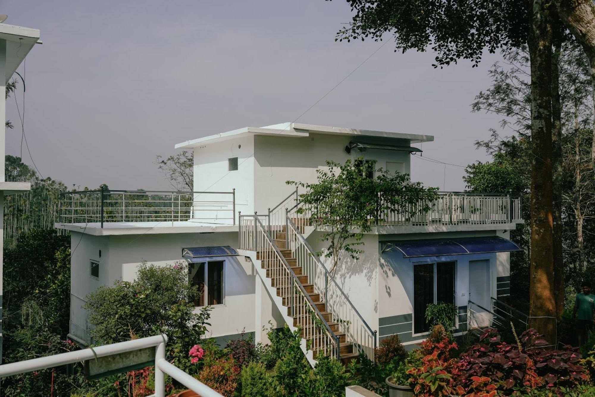 Haze Woods Resort Vaduvanchal Exterior photo